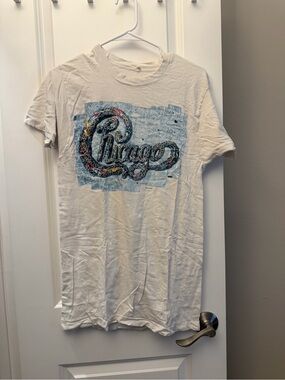 White Short-Sleeve Graphic Tee with Blue Chicago Logo